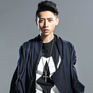 臭小子今晚让你弄个够
