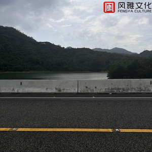 臭小子今晚让你弄个够
